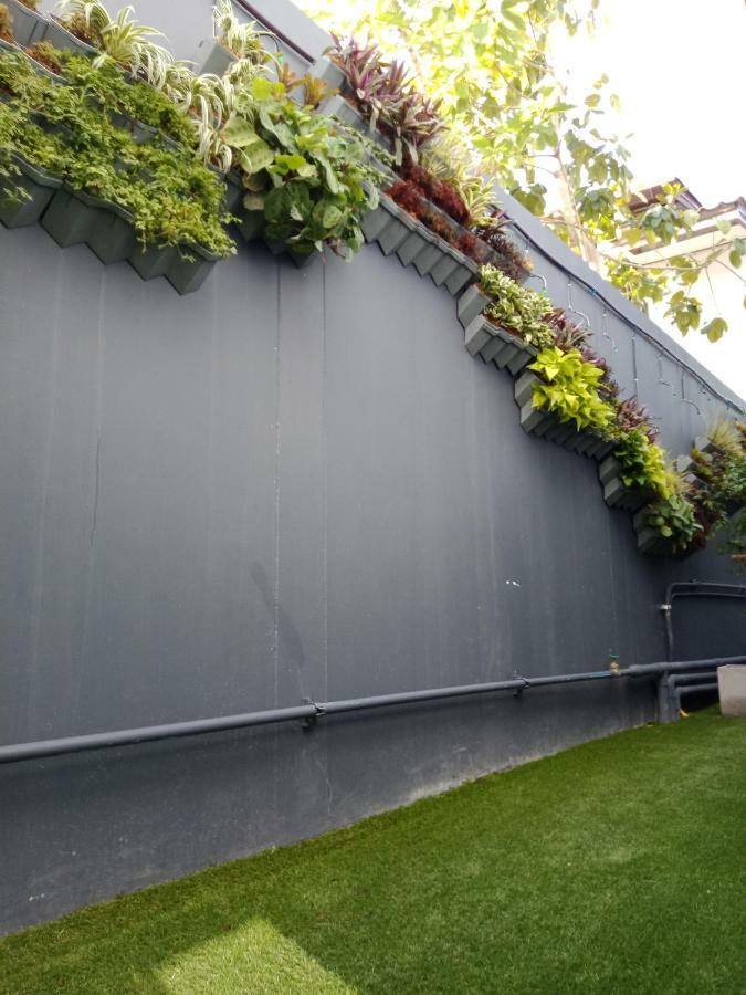 Lana Beds & Space Chiang Mai Exterior foto
